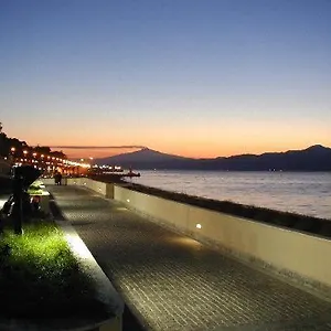 https://vista-mare-rooms.taorminaitalyhotels.com
